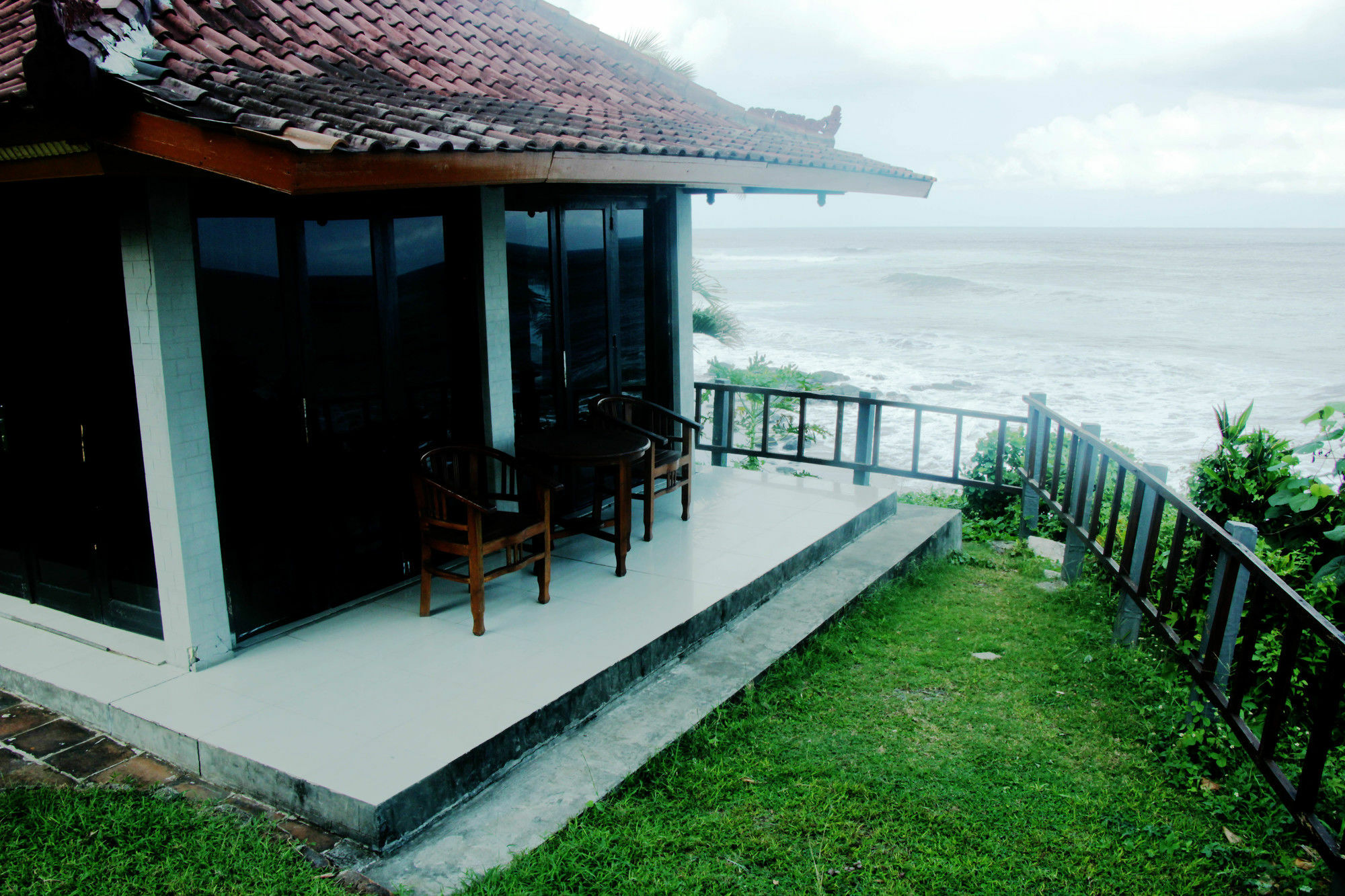 Soka Indah Restaurant & Bungalows Selemadeg  Экстерьер фото