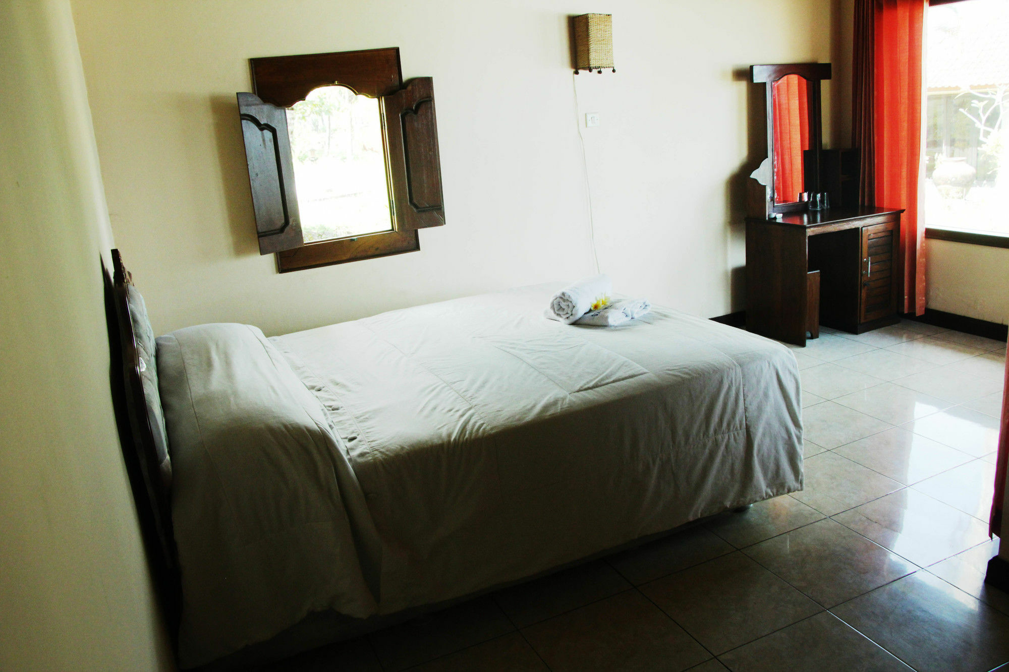 Soka Indah Restaurant & Bungalows Selemadeg  Экстерьер фото